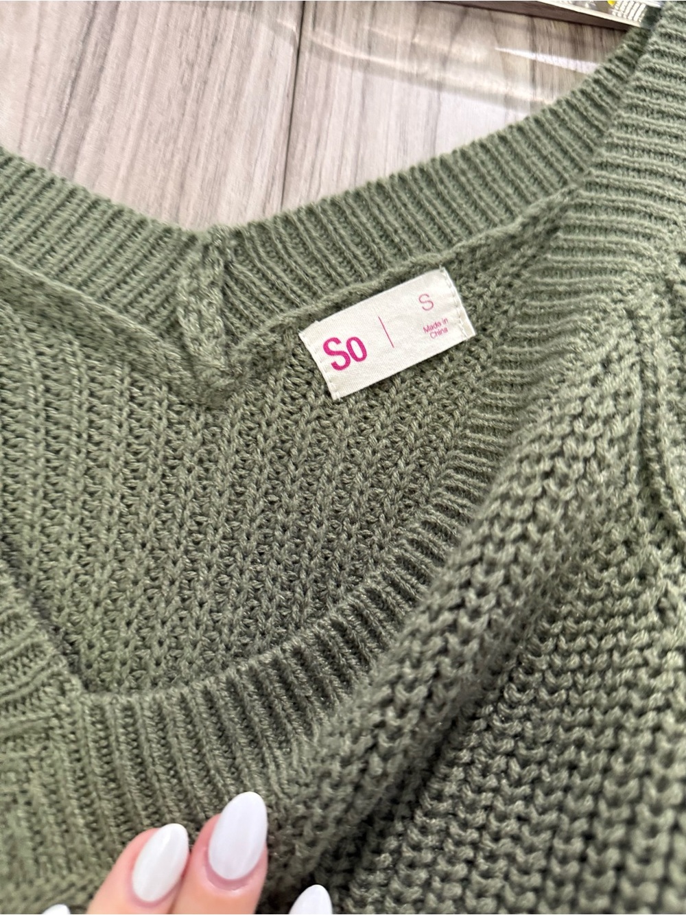 Women’s Small Green Sweater - Picture 3 of 3
